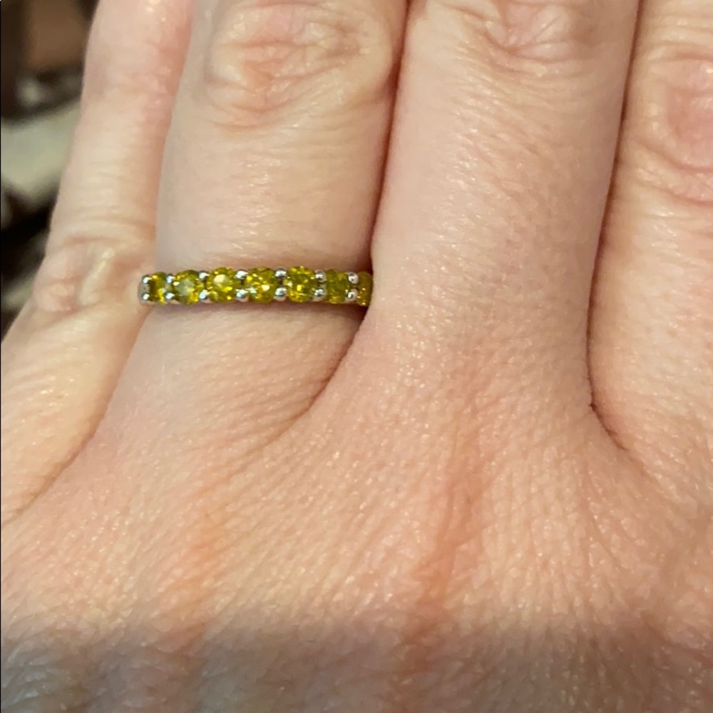 Yellow diamond band